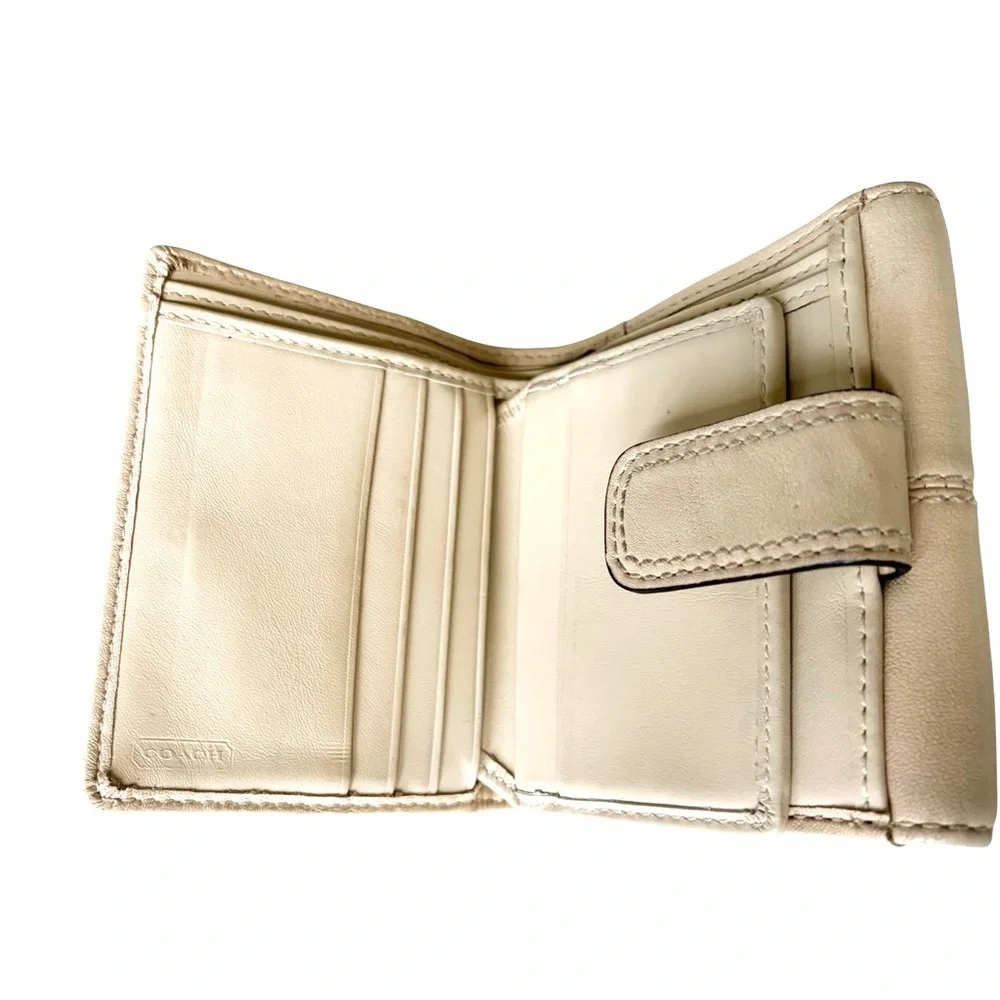 Coach Leather Wallet, Beige, Vintage - Picture 4 of 9